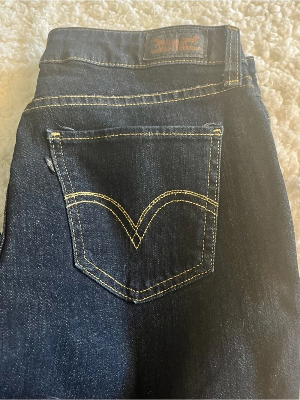 Levi's Women's Dark Indigo Skinny Jeans - Picture 2 of 4